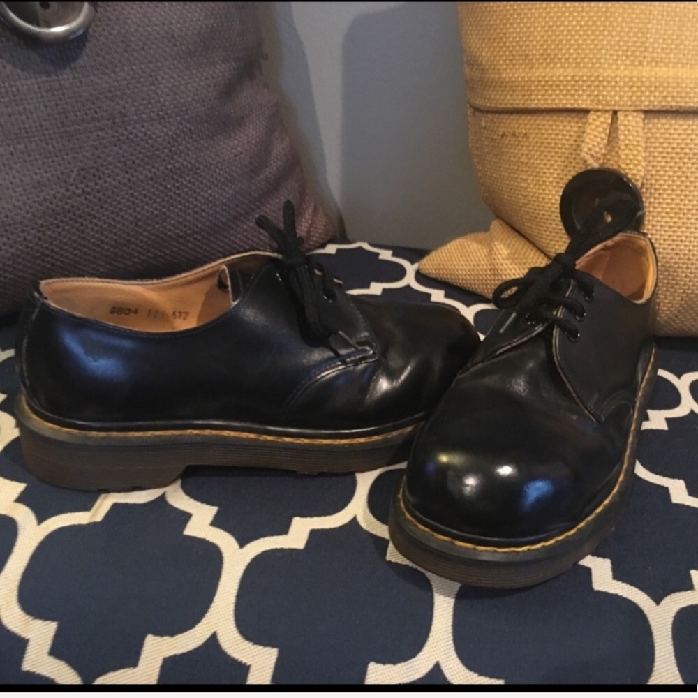 Dr. Martens 8804 3-Eye Shoe